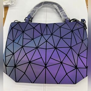 Harlermoon Chic Geometric Tote in Iridescent Purple